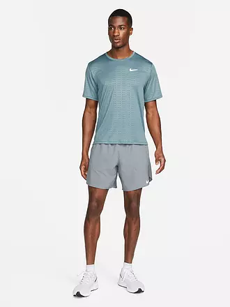 NIKE | Herren 2in1 Laufshort Dri-FIT Stride 7