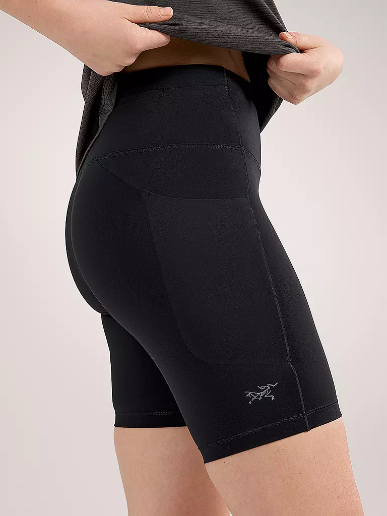 ARCTERYX | Damen Short Essent High-Rise 8" | schwarz