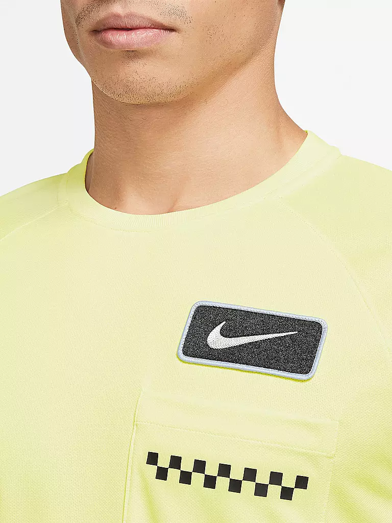 NIKE | Herren Fitnessshirt Dri-FIT | gelb