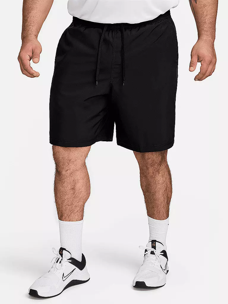 NIKE | Herren Fitnessshort Form | schwarz