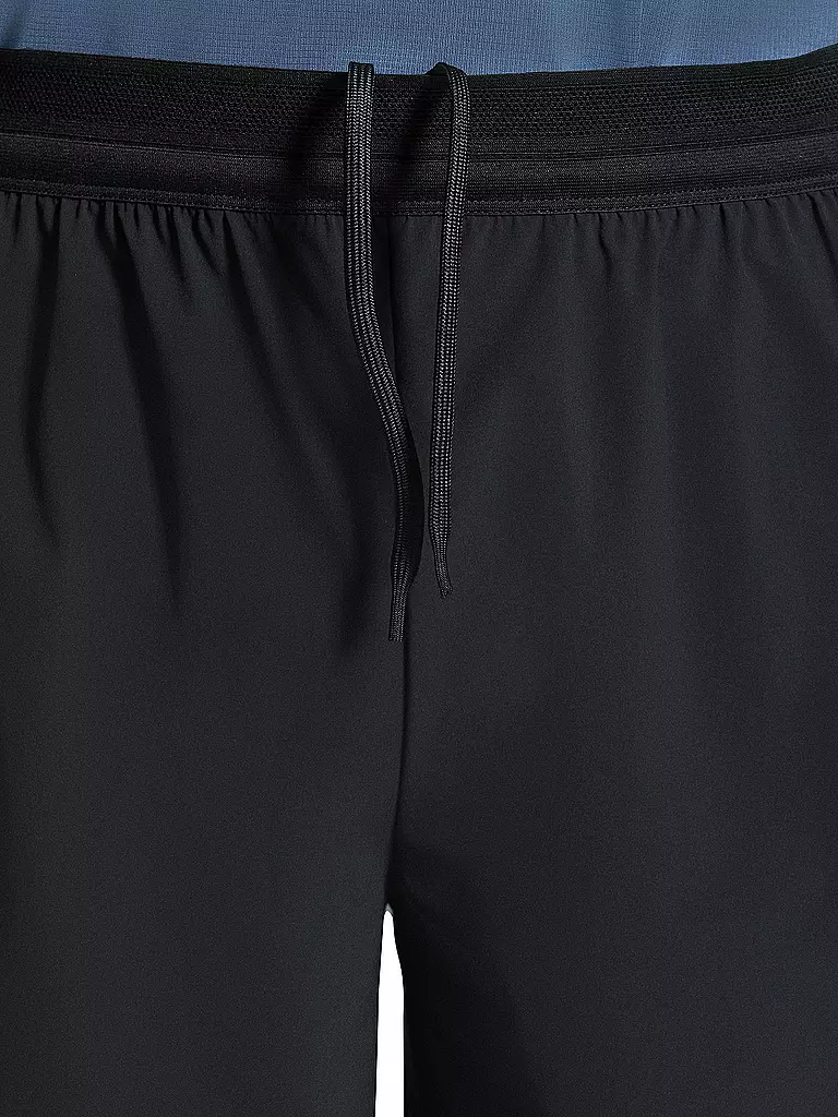 ON | Herren Laufshort 7